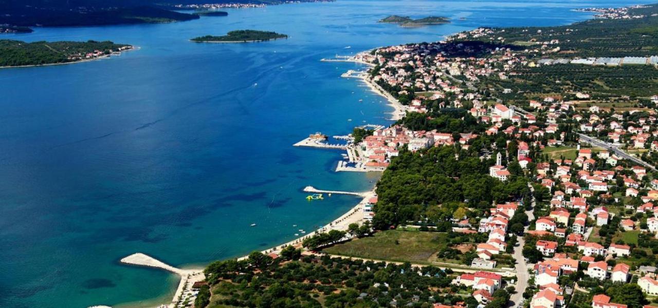 Apartman Туран Екстериор снимка