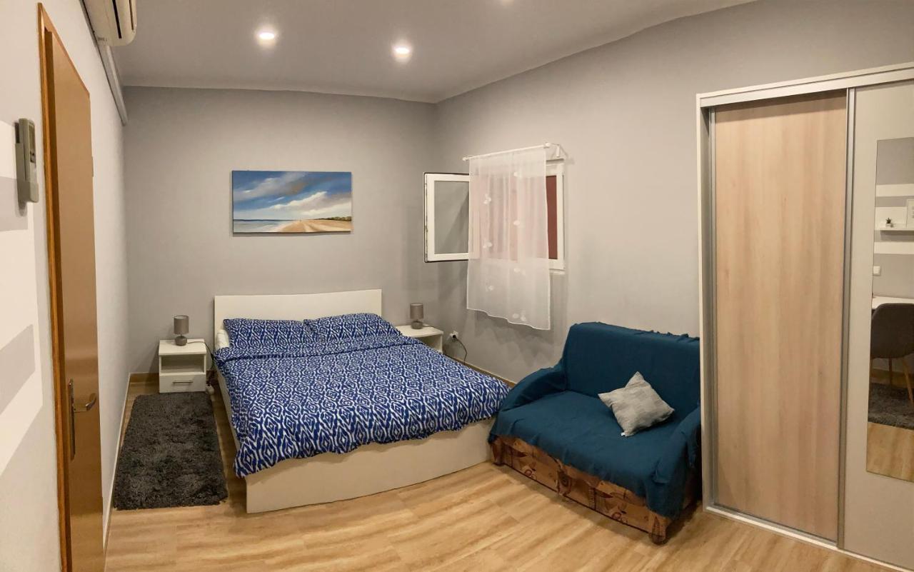 Apartman Туран Екстериор снимка