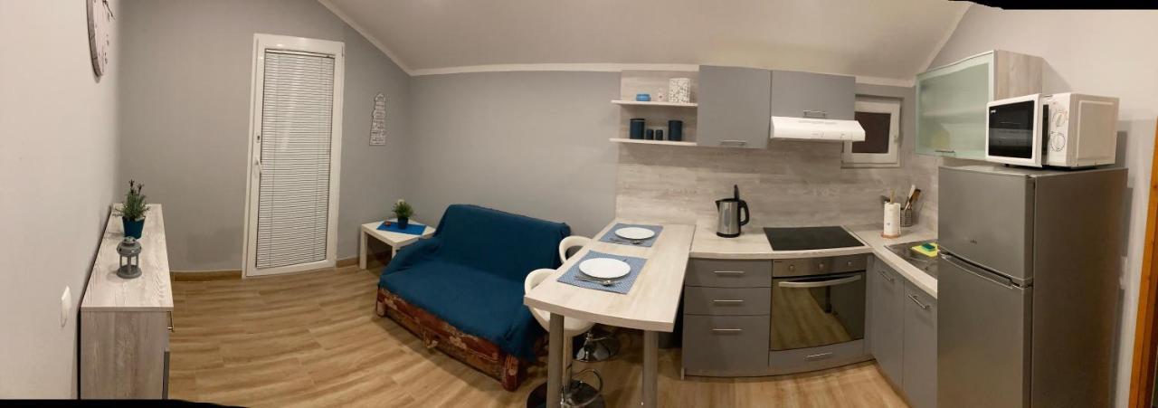 Apartman Туран Екстериор снимка