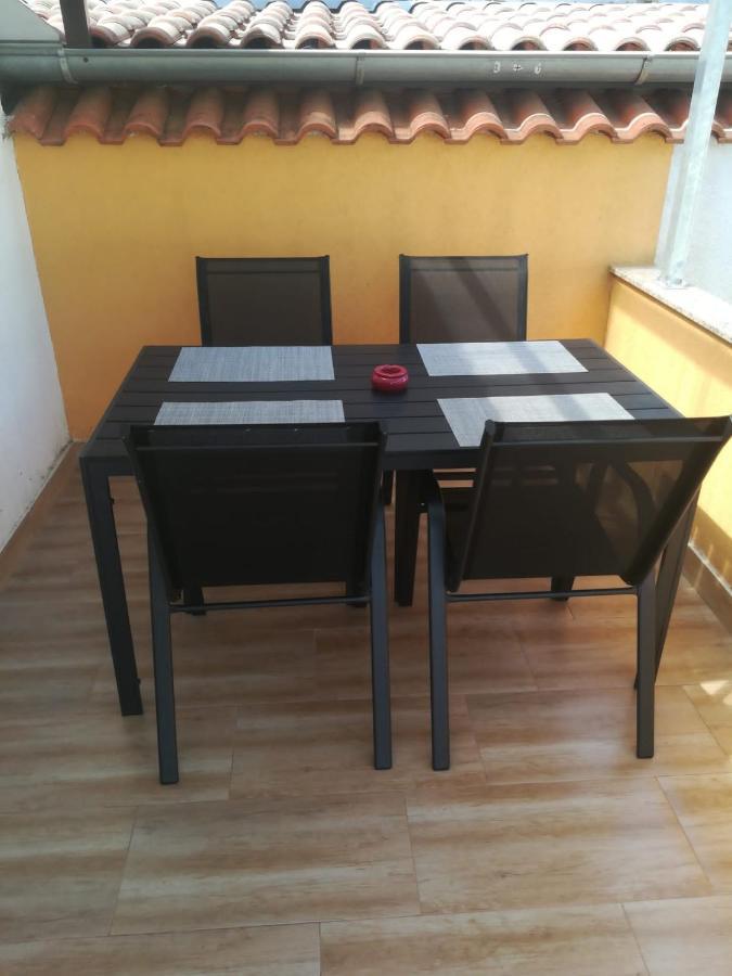 Apartman Туран Екстериор снимка