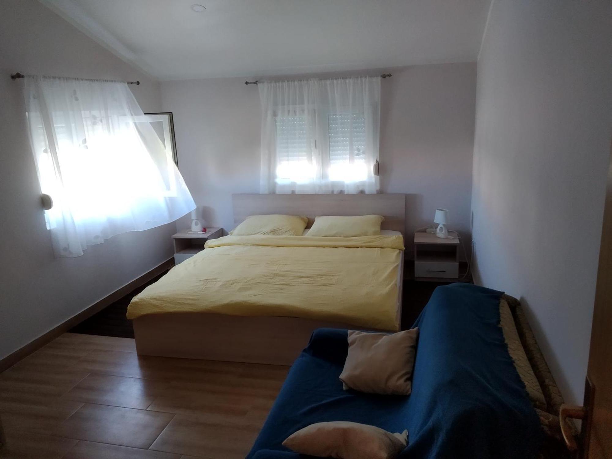 Apartman Туран Стая снимка